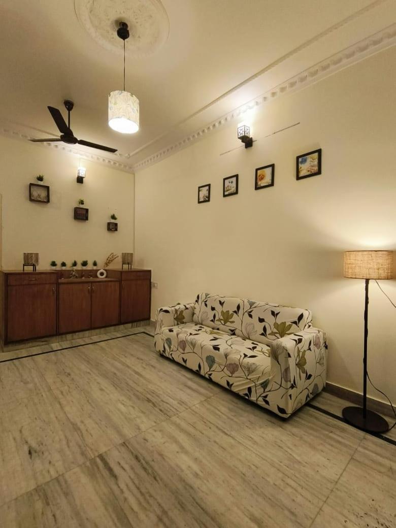 Homestayz Daffodil Μπανγκαλόρ Εξωτερικό φωτογραφία